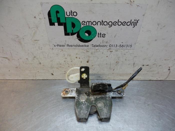 Mécanique de verrouillage hayon d'un BMW 3-Serie (3-Serie 9, -, Utilisé, -, Enlèvement ou Envoi