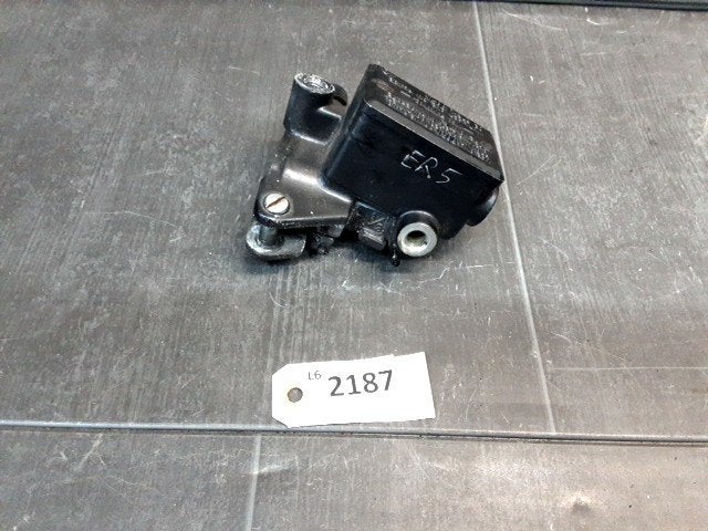 ER5 1997 - 2005 Kawasaki Rempomp D1-60692