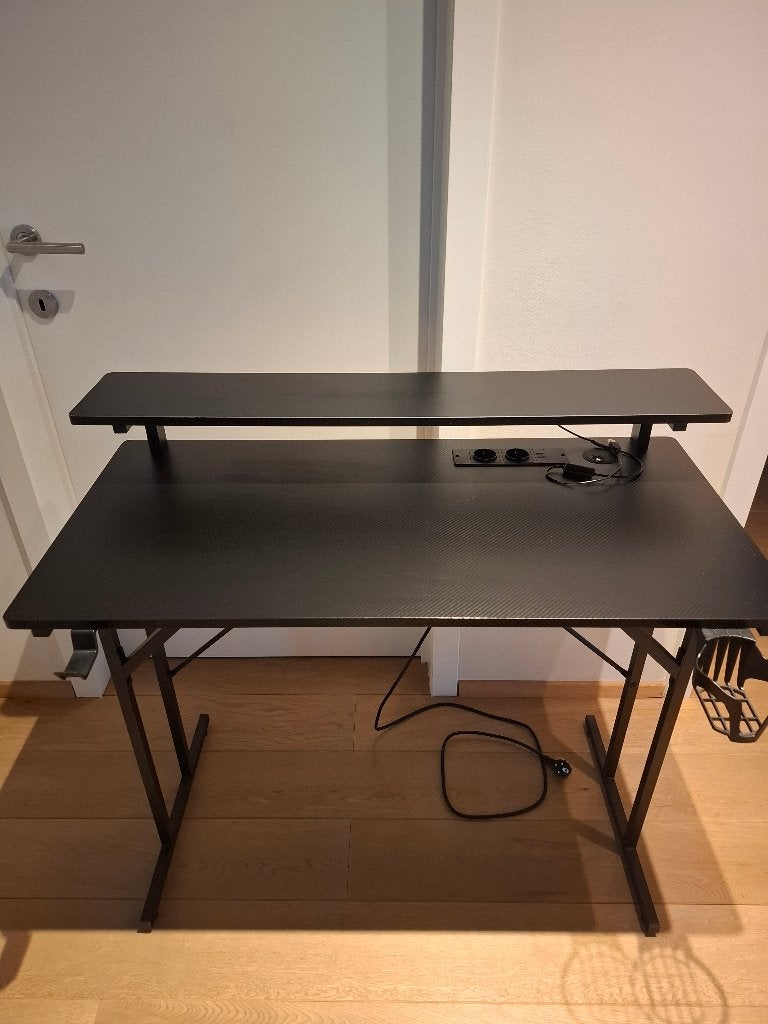 Game bureau, Huis en Inrichting, Ophalen, Zo goed als nieuw, Zwart, Gamingbureau