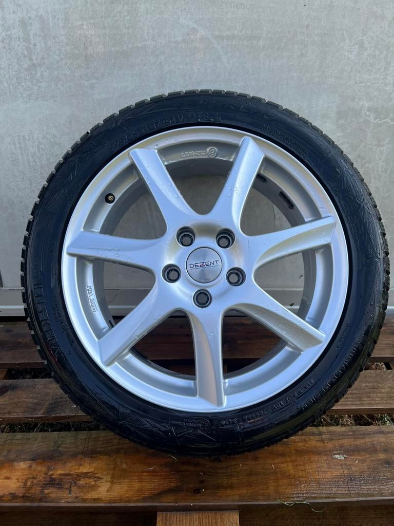 17” LICHTMETALEN DEZENT VELGEN ZILVER,LICHTGRIJS MET BANDEN, Auto-onderdelen, Banden en Velgen, Ophalen, Band(en)