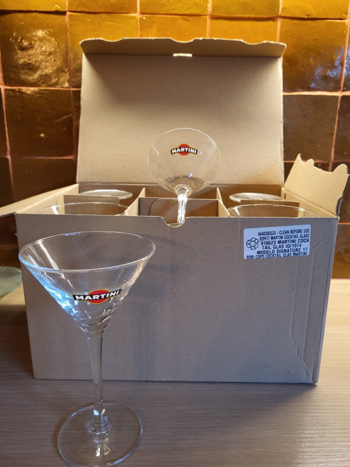 6 Martini glazen, Ophalen