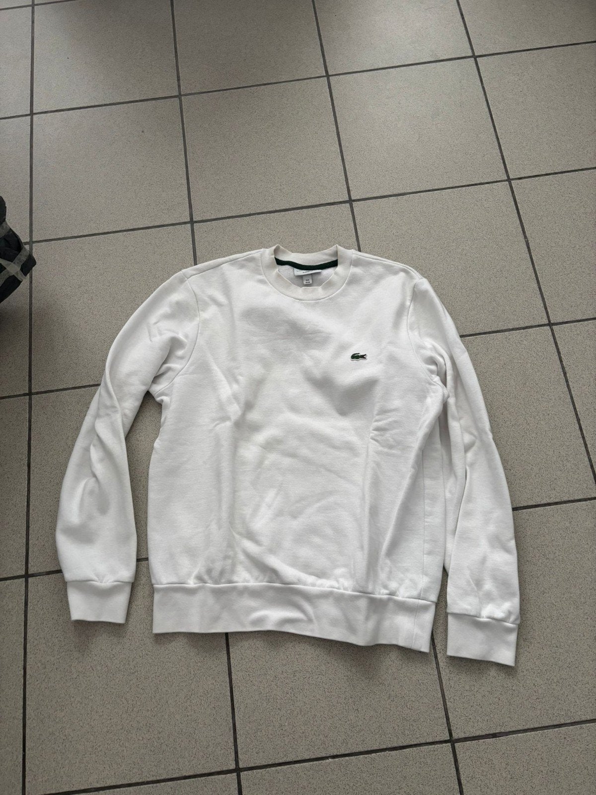 pull lacoste blanc, Vêtements | Hommes, Packs de vêtements pour hommes, Enlèvement, Porté, Autres tailles