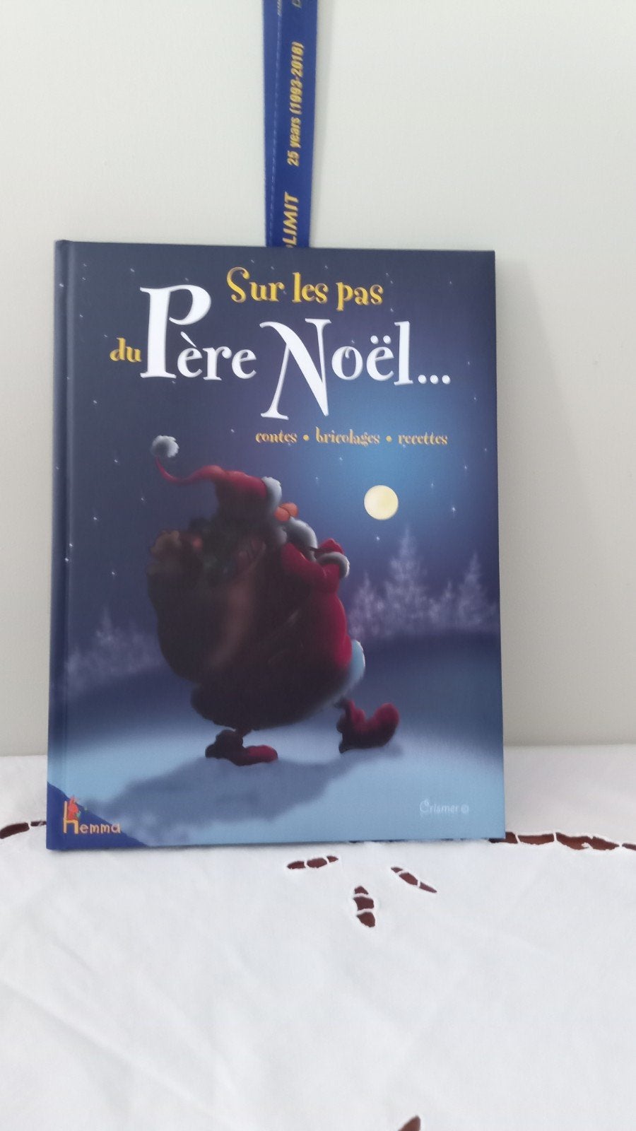 av livre Sur les pas du Père Noël conte bricolage et recette, Enlèvement ou Envoi, Comme neuf