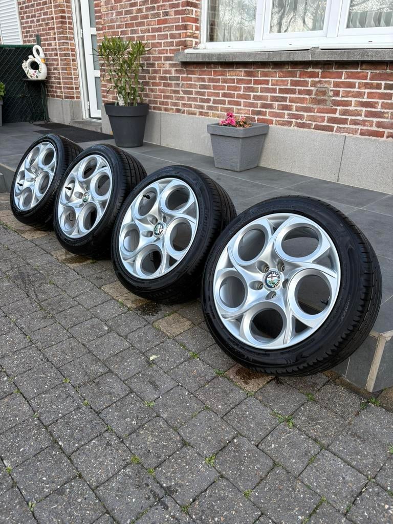 Alfa romeo 17 inch, Auto-onderdelen, Banden en Velgen, Ophalen, Banden en Velgen, Nieuw, 17 inch