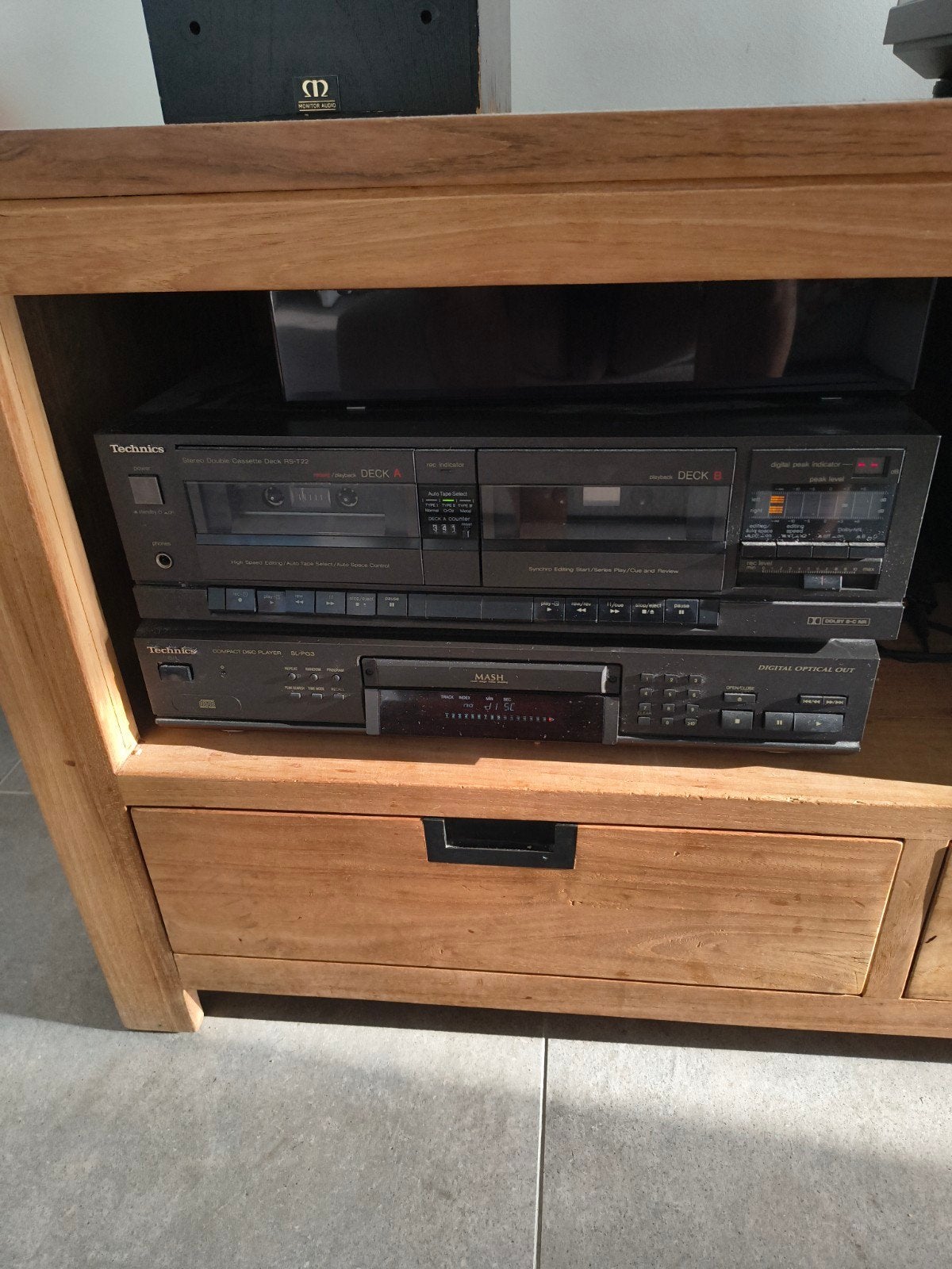 Technics dubbele cassettedeck, Enlèvement