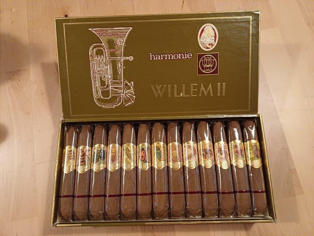 Boîte de 25 cigares Willem II du début des années '70, Enlèvement ou Envoi, Comme neuf, Autres types