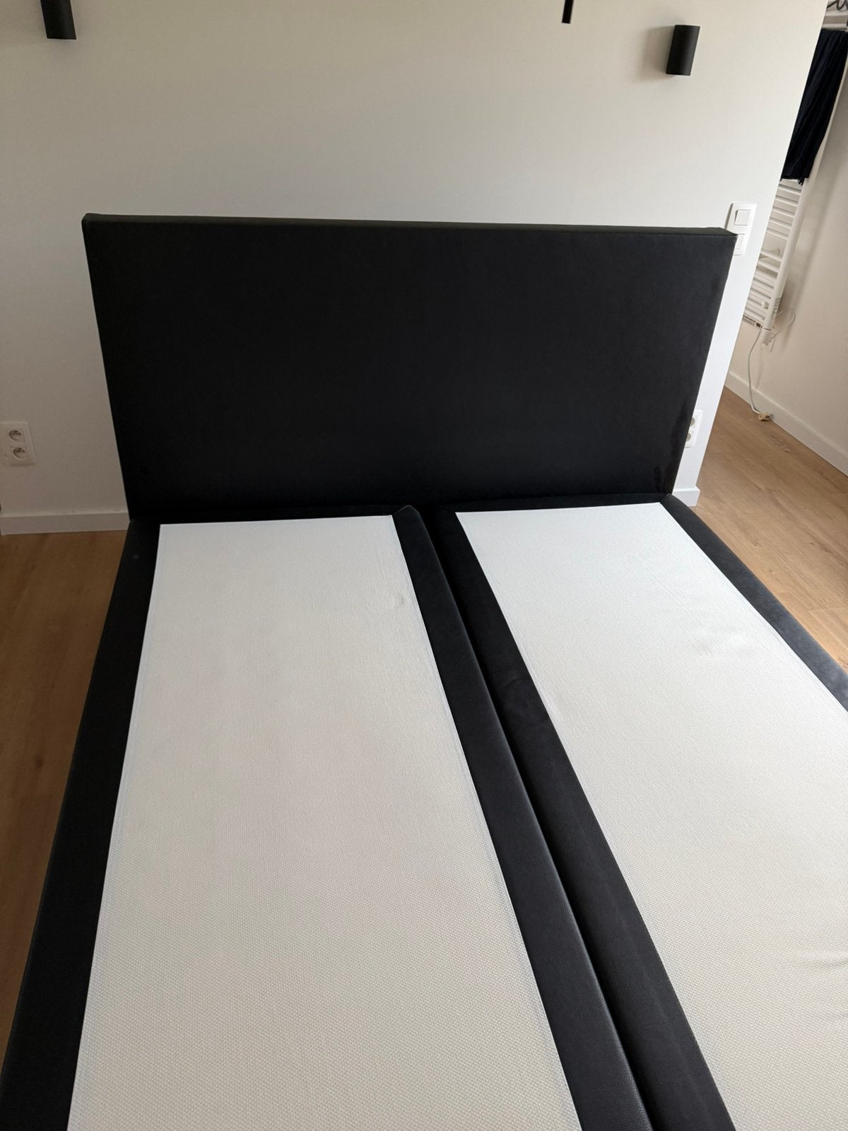 Boxspring zwart lederlook perfecte staat, Ophalen, Zo goed als nieuw, Zwart