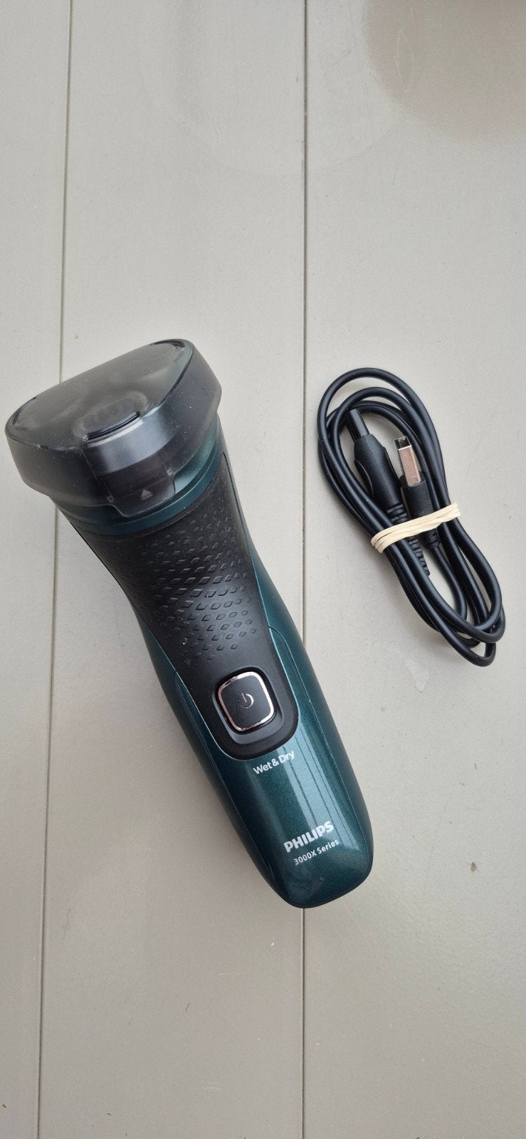 Philips oplaadbaar scheerapparaat 3000x serie wet & dry, Elektronische apparatuur, Ophalen, Gebruikt, Scheren en Epileren