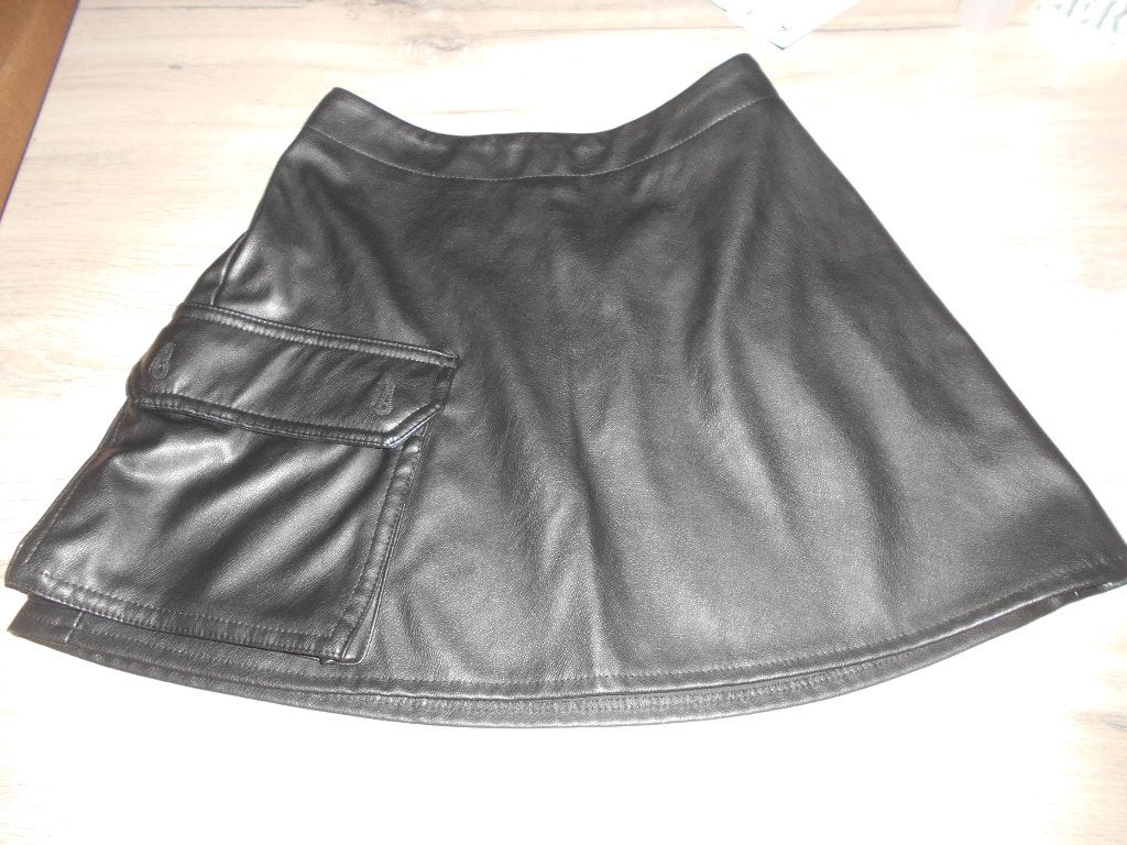 leder rok maat 152 h&m, Enfants & Bébés, Vêtements enfant | Taille 152, Robe ou Jupe, Enlèvement ou Envoi, H&M, Comme neuf