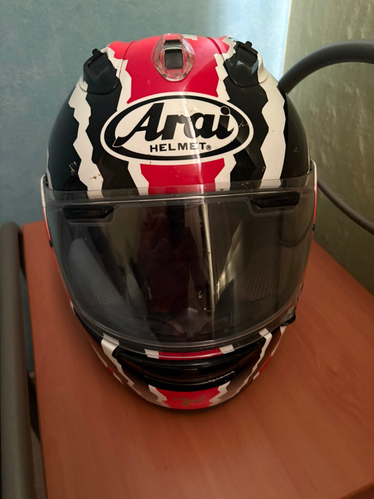 Casque moto, Enlèvement