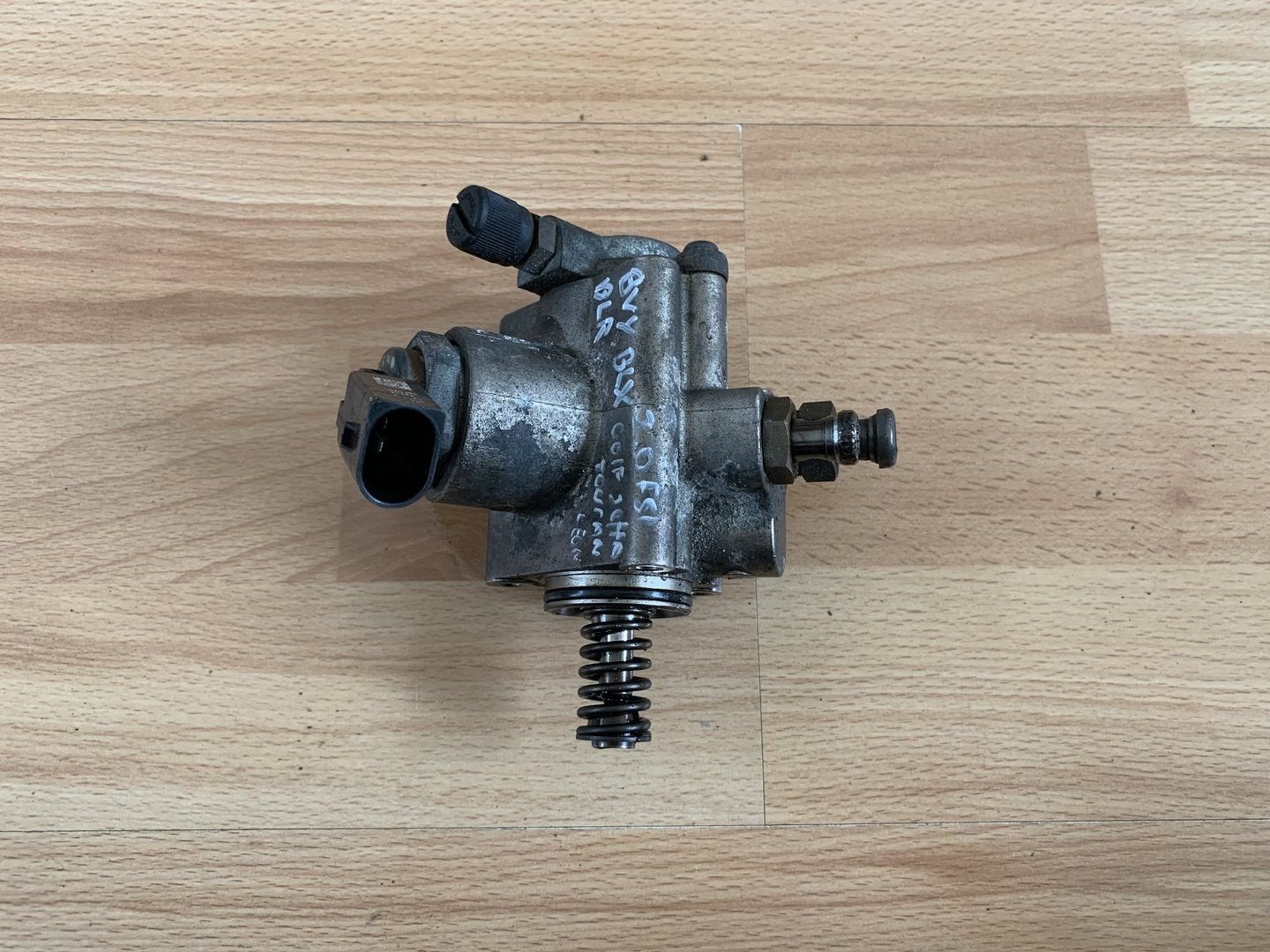 hogedrukpomp motor vw / seat 2.0 FSI hitachi 06F127025D, Seat, -, Utilisé, -