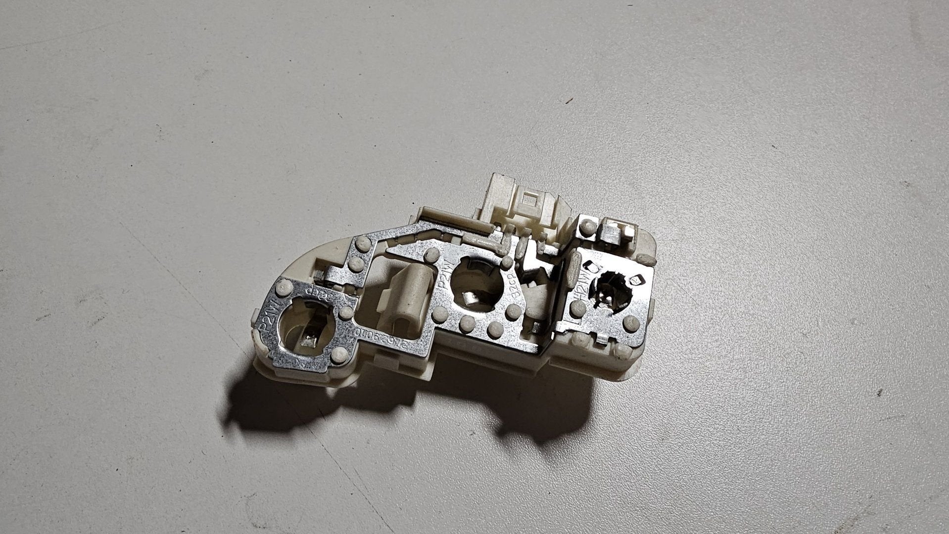 Lamp fitting achterlicht links op achterklep BMW 3 serie E91, -, Origine de la pièce connue, Utilisé, -