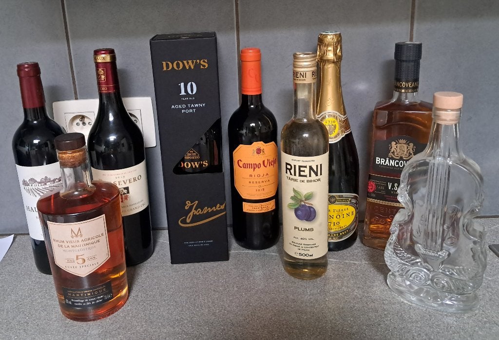 diverses bouteilles d'alcool, rhum, brandy, vin, porto, Collections, Vins, Enlèvement, Neuf, Autres types