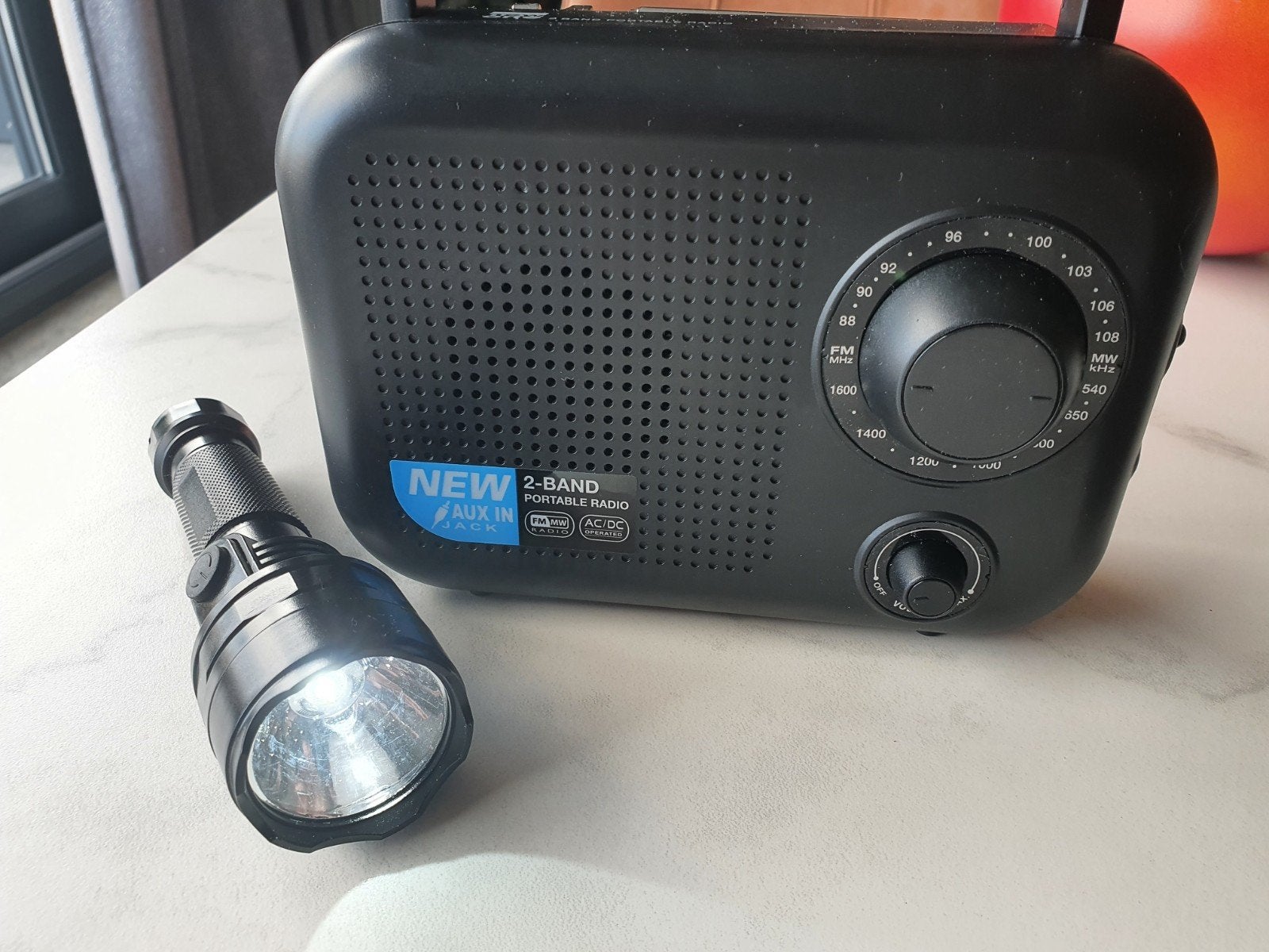 radio      , torche       survie, Audio, Tv en Foto, Karaoke-apparatuur, Ophalen of Verzenden