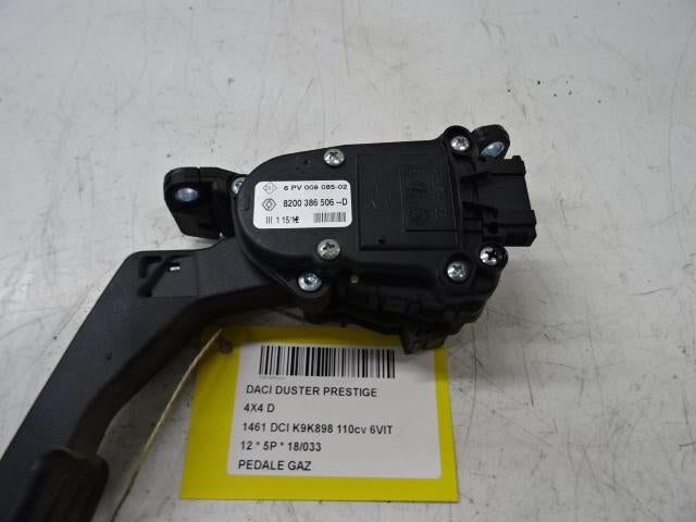 GASPEDAAL Dacia Duster (HS) (01-2009/01-2018) (8200385506D), Gebruikt, Dacia