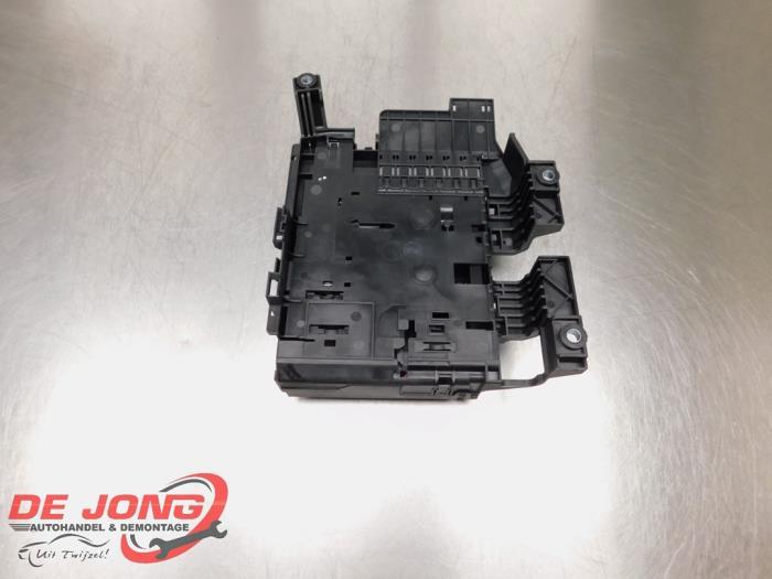 Boîte à fusibles d'un Volkswagen Touareg, Volkswagen, -, 3 mois de garantie, Utilisé