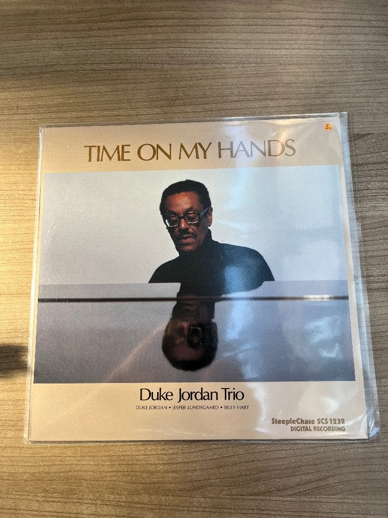 DUKE JORDAN - TIME ON MY HANDS (STEEPLECHASE), 1960 tot 1980, Gebruikt, Ophalen of Verzenden, Beschermende buitenhoes
