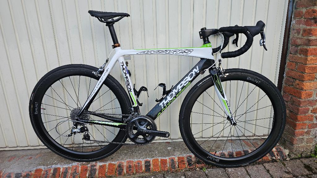 Vélo de route en carbone Thompson Antares, Frein sur jante, Enlèvement, 28 pouces, Hommes