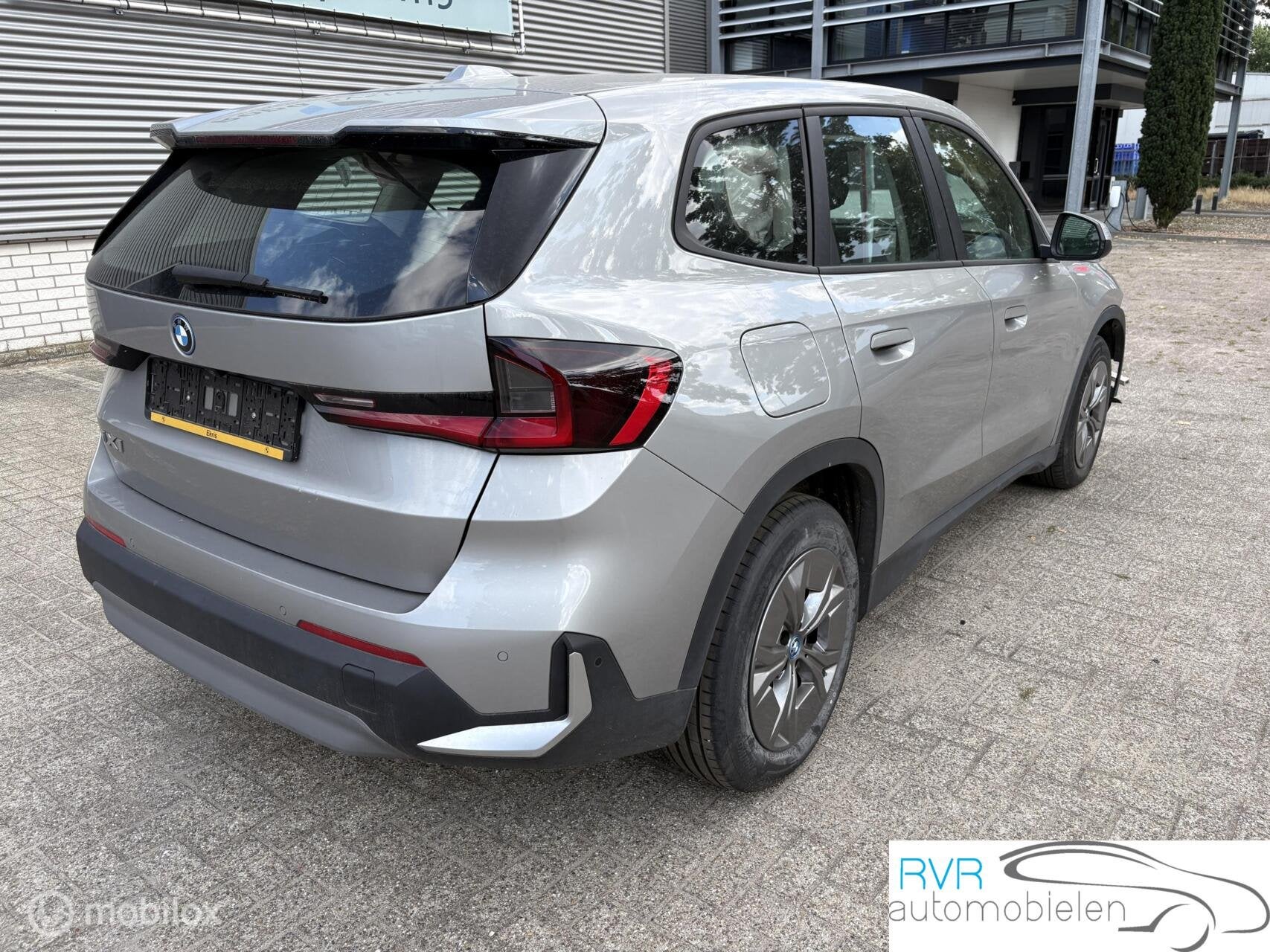 BMW iX1 eDrive20 67 kWh, Autos, Argent ou Gris, Carnet d'entretien, 5 places, Automatique