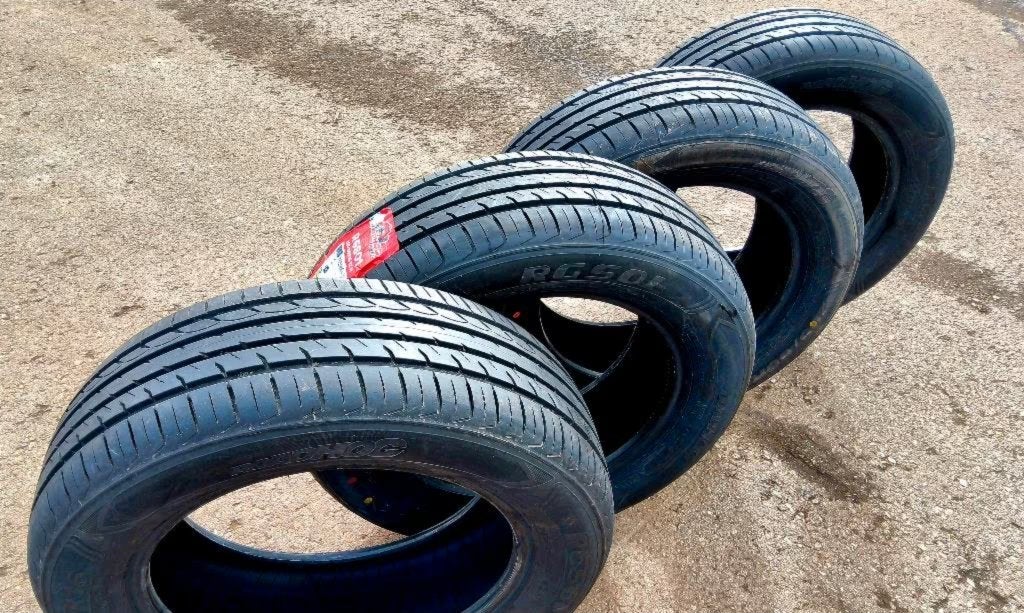 4 nouveaux pneus été 205/60-16, Neuf, 16 pouces, Pneus été, 205 mm