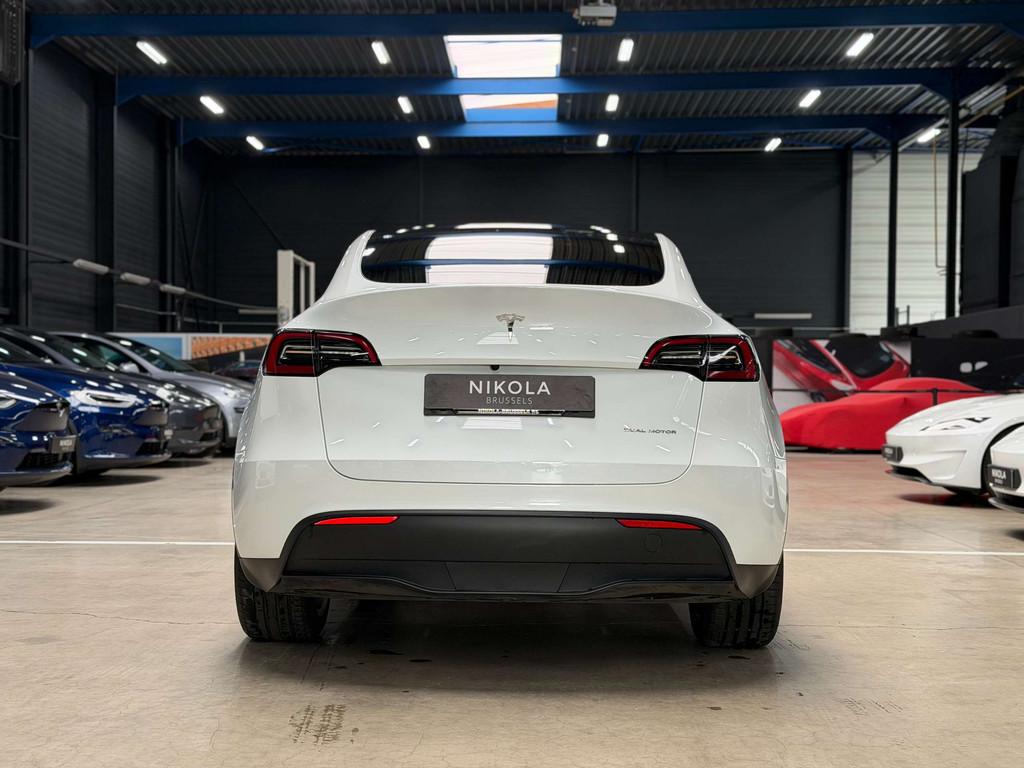 Tesla Model Y LONG RANGE - ALL WHEEL DRIVE - AUTOPILOT - TOW, Autos, Tesla, 378 kW, Entreprise, Noir, 5 portes