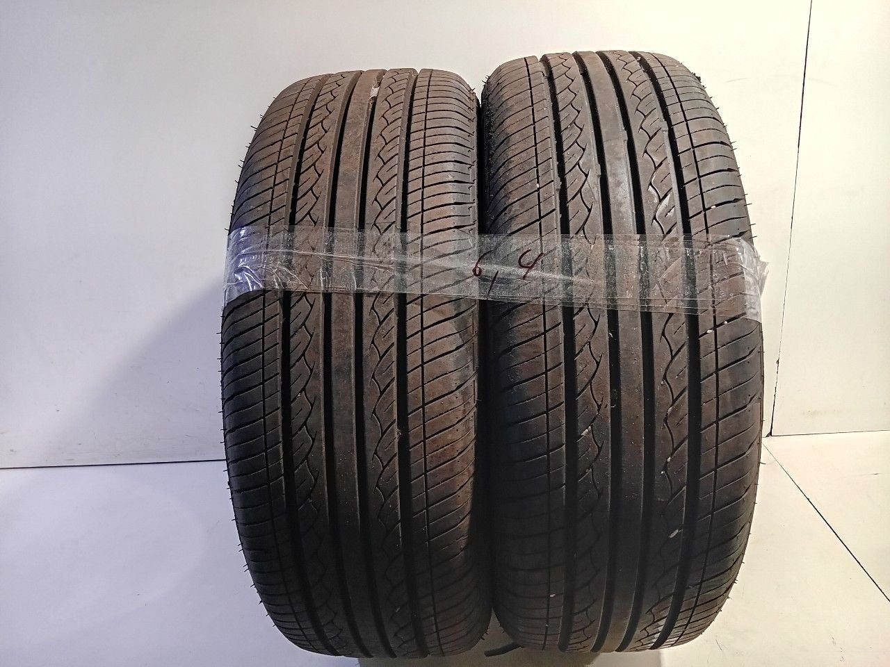 Bandenset 2 stuks Zomer 215 60 R16, Onderdelen@venauto.nl, Van der Ven Autorecycling B.V., Ettenseweg 76, 4706 PB Roosendaal, The Netherlands