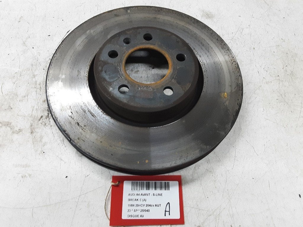 FREIN DISQUE AVANT Audi A4 Avant (B9) (8W0615301M), Auto-Union-Straße  1,
85057  Ingolstadt, DE, Info@audi.de, Audi, Utilisé
