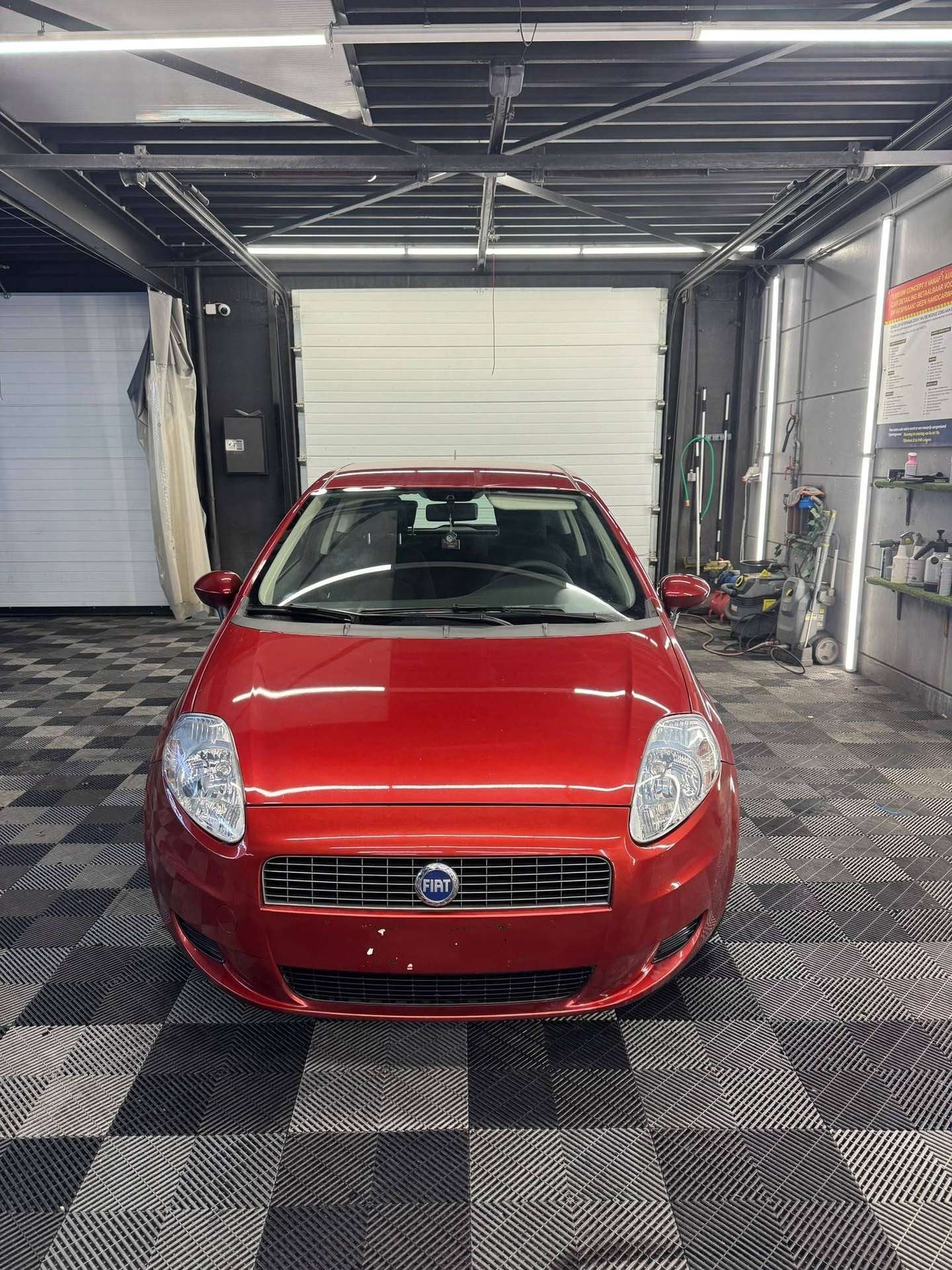 Fiat Punto 1.2i 16v Dynamic Speed Gear (automatique), 80 ch, Achat, Entreprise, Automatique