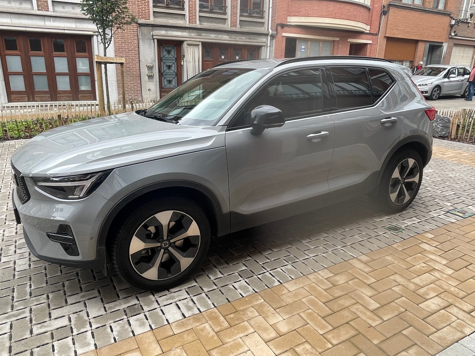 VOLVO XC40 2025 PL B3 Mild Hybr Benz Dark - GARANTIE, Automaat, Zwart, Leder, 5 zetels