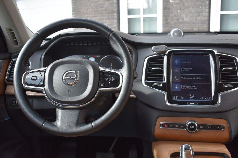 Volvo XC90 2.0 T8 Twin Engine AWD Inscription - nieuwe distr, Auto's, 9 kWh, Parkeersensor, Zwart, Bedrijf