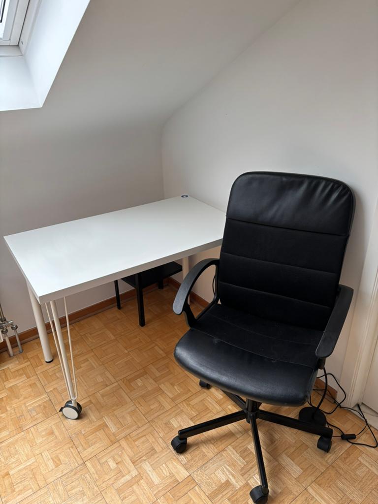 Ikea bureau et chaise pivotant ensemble, Huis en Inrichting, Ophalen, Gebruikt