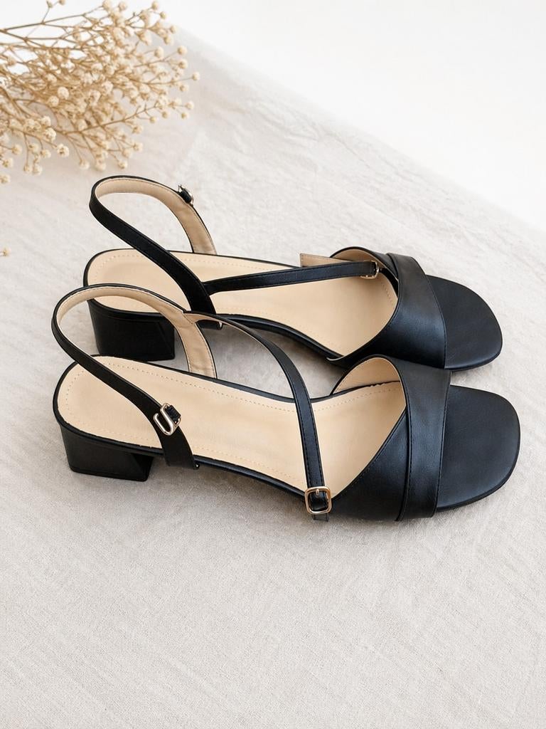Nieuwe mooie sandalen maat 41, Ophalen