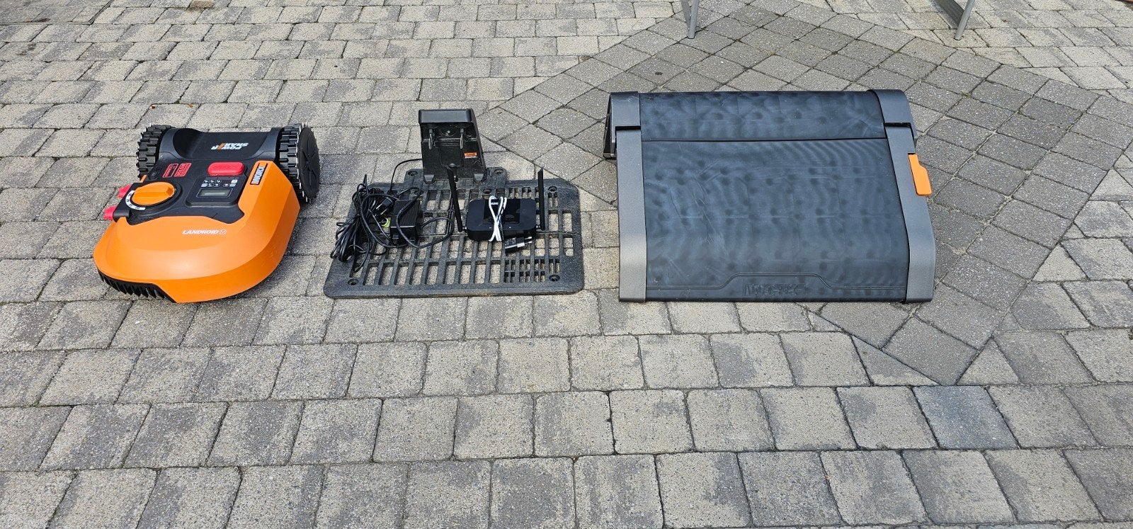 tondeuse robot Worx W143E 1000 m, Jardin & Terrasse, Enlèvement, Comme neuf, Avec capteur de pluie