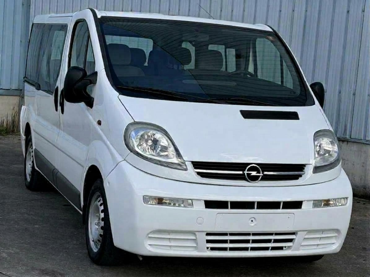 Opel Vivaro 1.9 Cdti TOUR / 1Main - 7PLACES - 113 000 Km, Autos, 100 kW, Achat, Vivaro, Entreprise