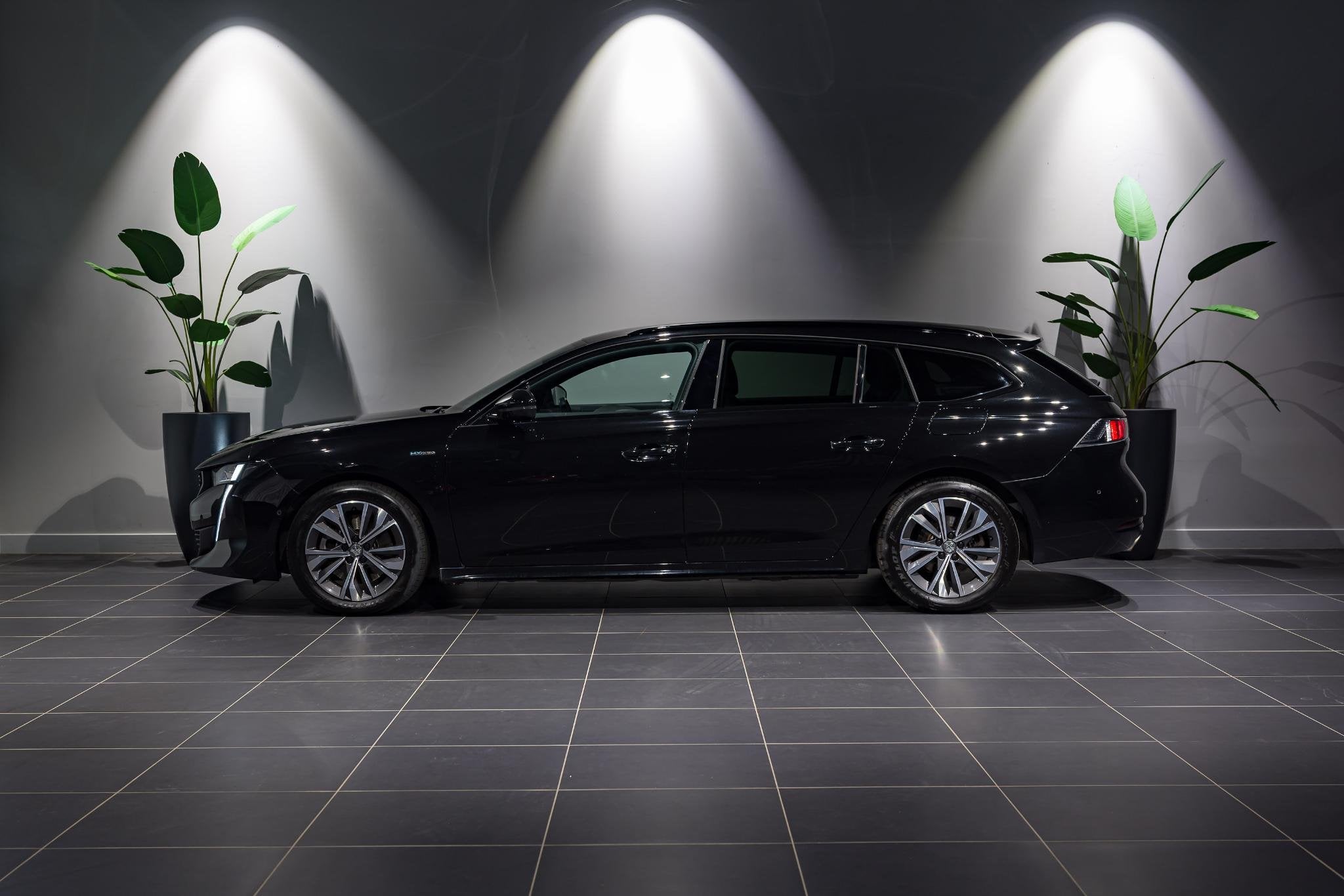 Peugeot 508 SW 1.6 Hybrid 225 e-EAT8 Allure Pack, Auto's, Peugeot, Stof, Gebruikt, Euro 6, 4 cilinders