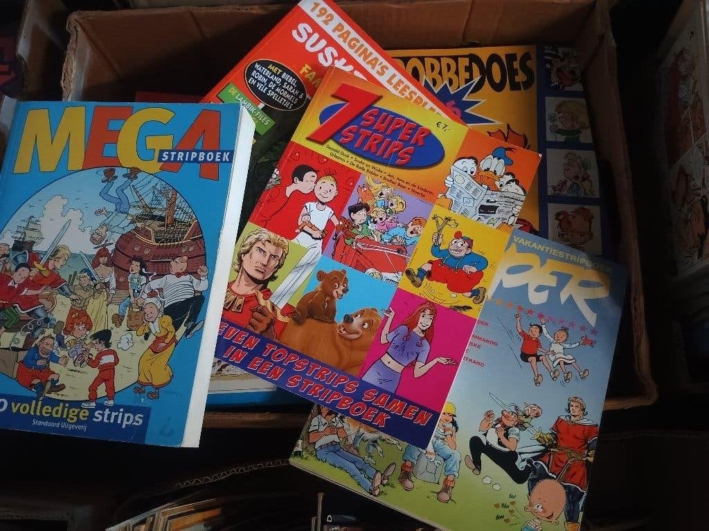 MEGA strip verhalen en vakantieboeken, Boeken, Meerdere stripboeken, Ophalen, Nieuw