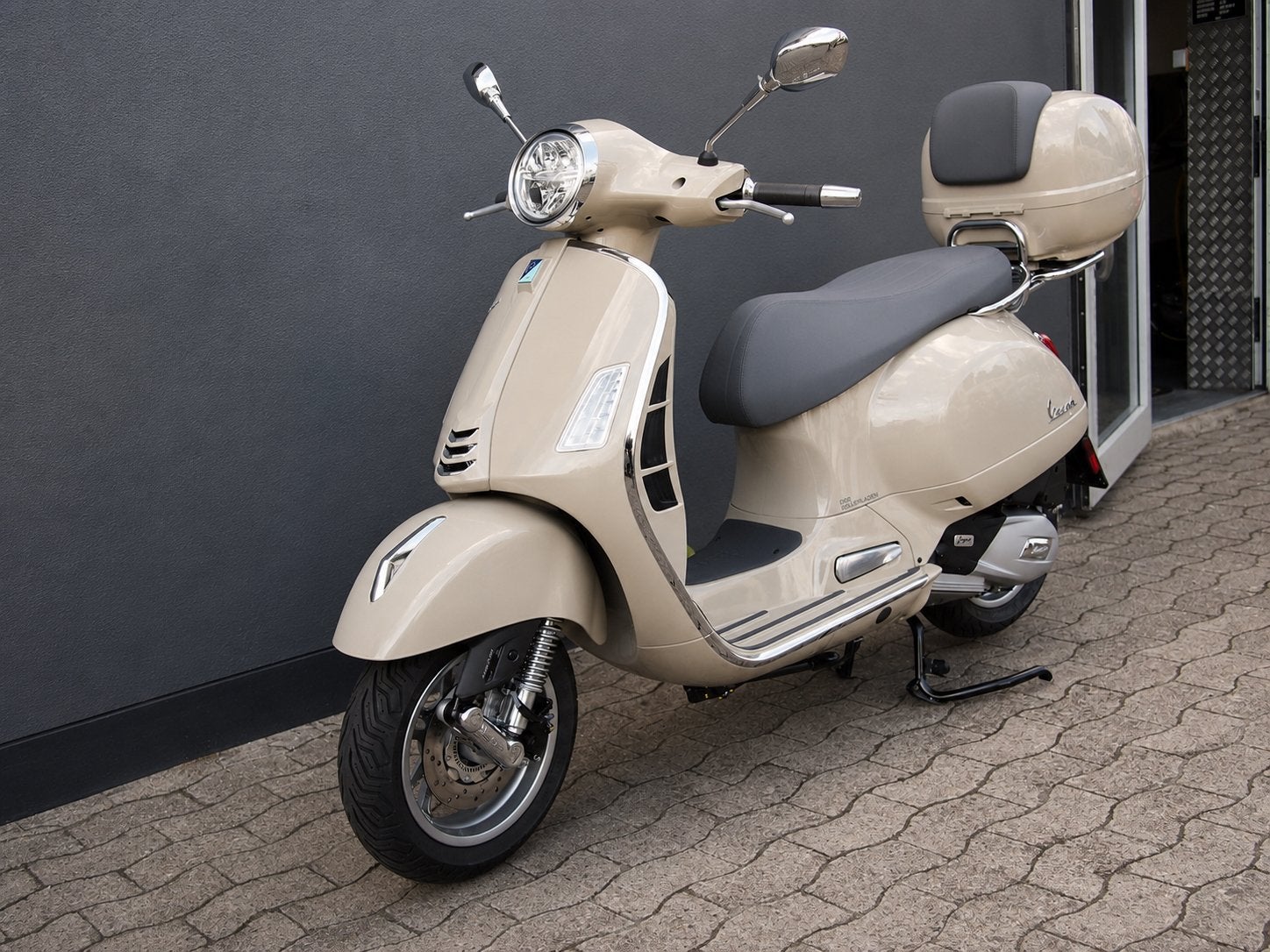 Vespa 125 GTS Classic - Beige, Enlèvement