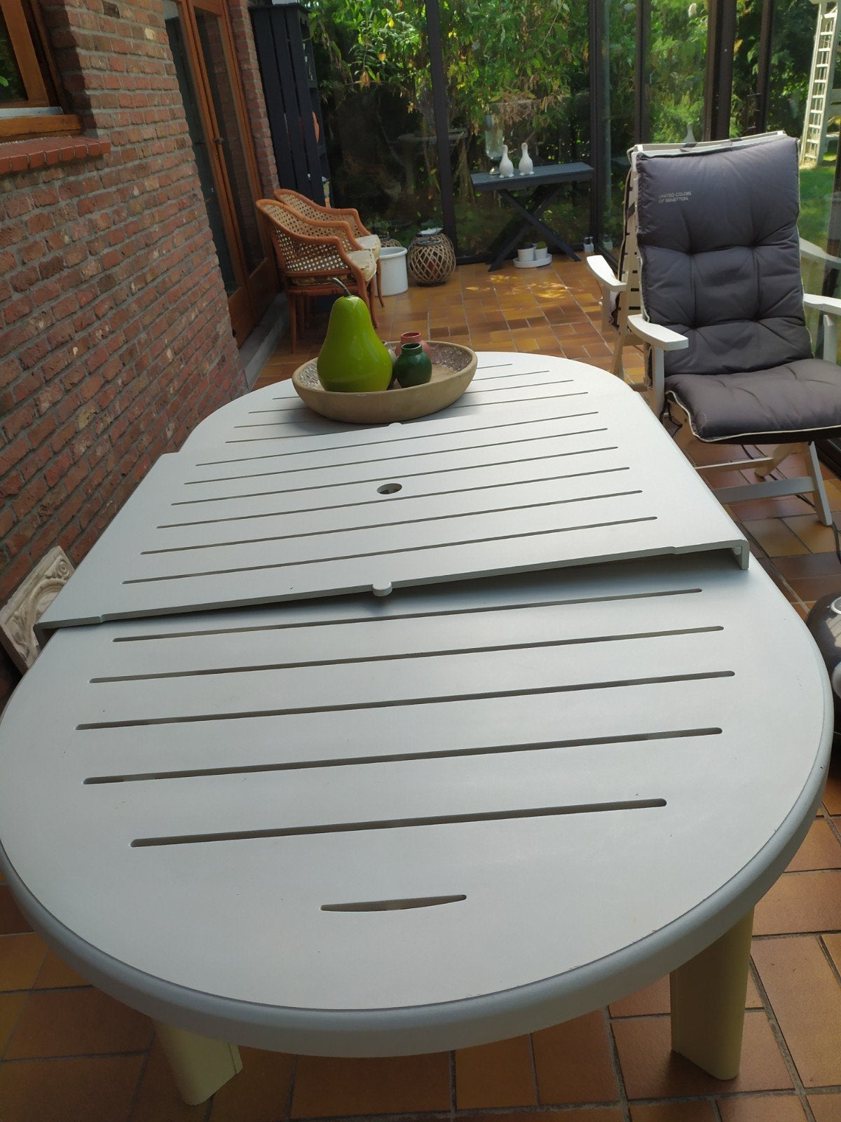 Grande table de jardin extensible à vendre avec parasol qui, Jardin & Terrasse, Enlèvement