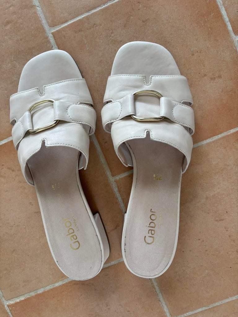 Slippers Gabor maat 41. 2 x gedragen, Ophalen, Slippers