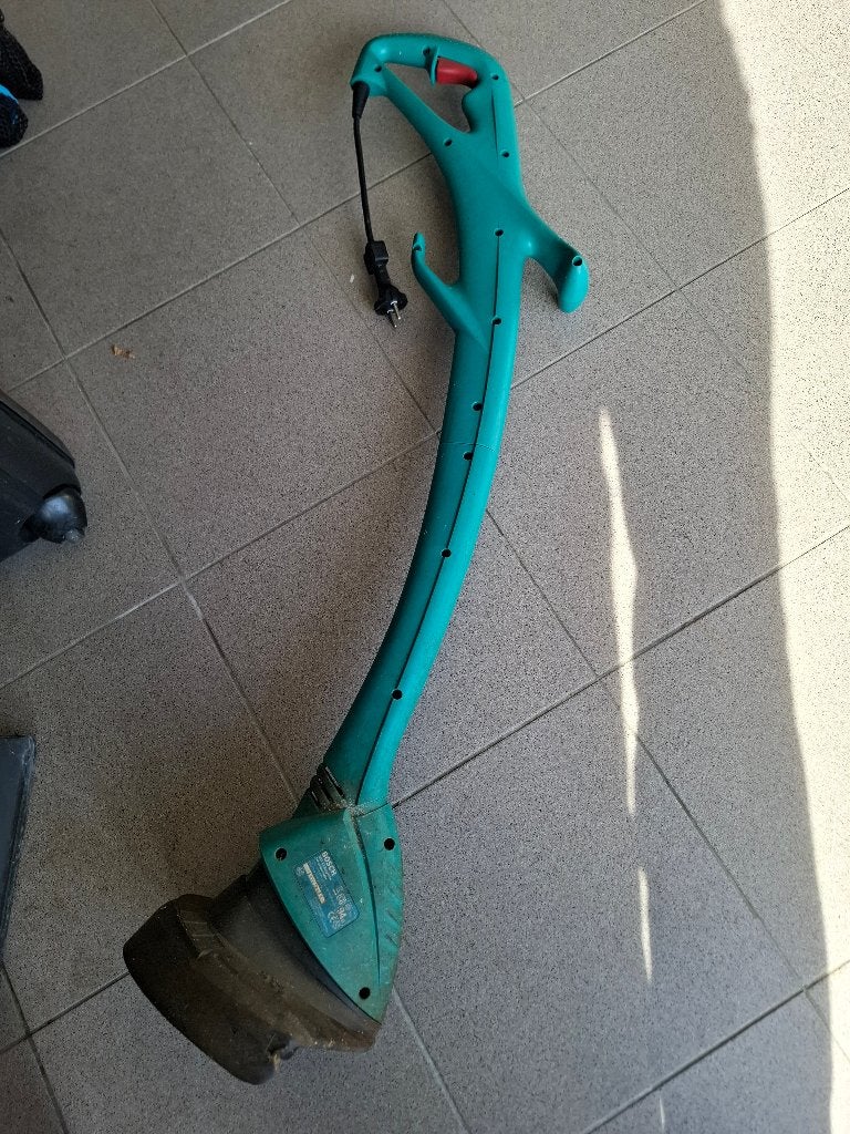 Bosch Easy Trim, Tuin en Terras, Ophalen, Gebruikt, 10 tot 30 cm, Bosch