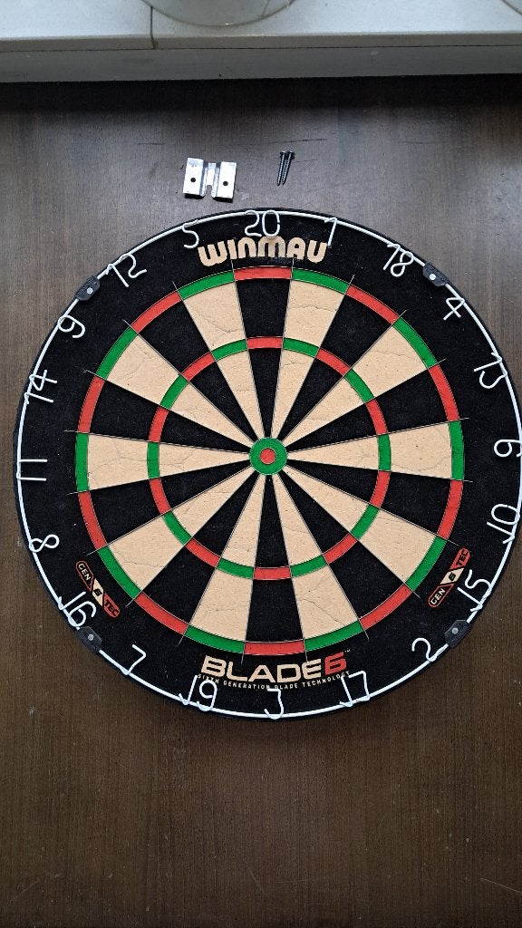 Dartbord Winmau BLADE6, Ophalen, Zo goed als nieuw, Dartbord
