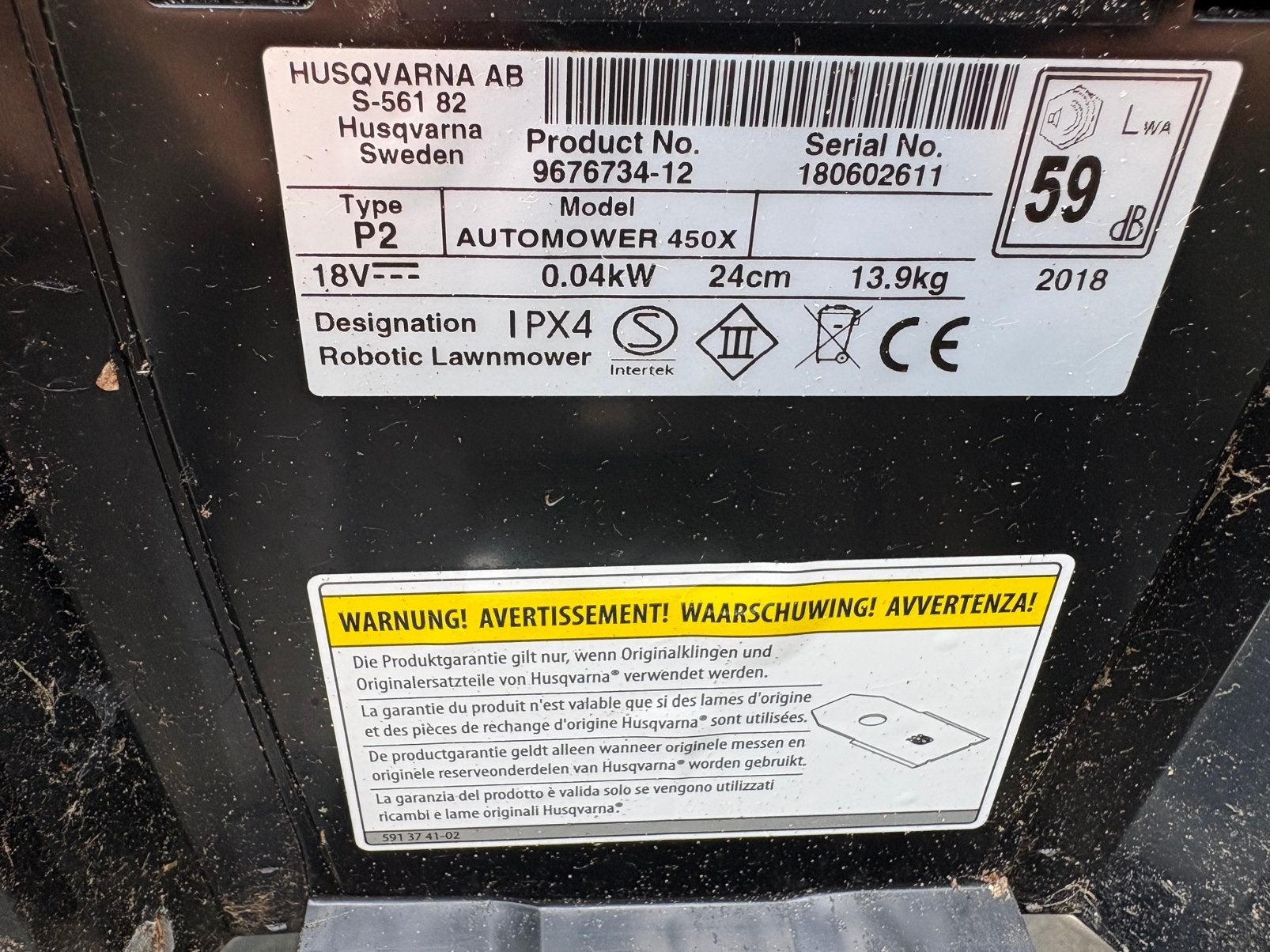Husqvarna grasrobot 450X (defect) met garage, Ophalen, Gebruikt, Bestuurbaar via app