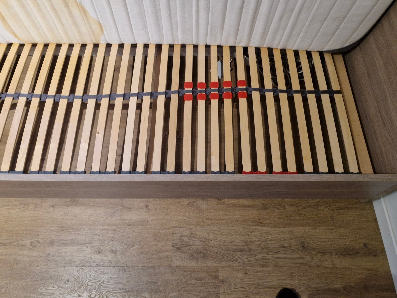 bed met lattenbodem - matras niet inbegrepen, Ophalen, Gebruikt, Matras