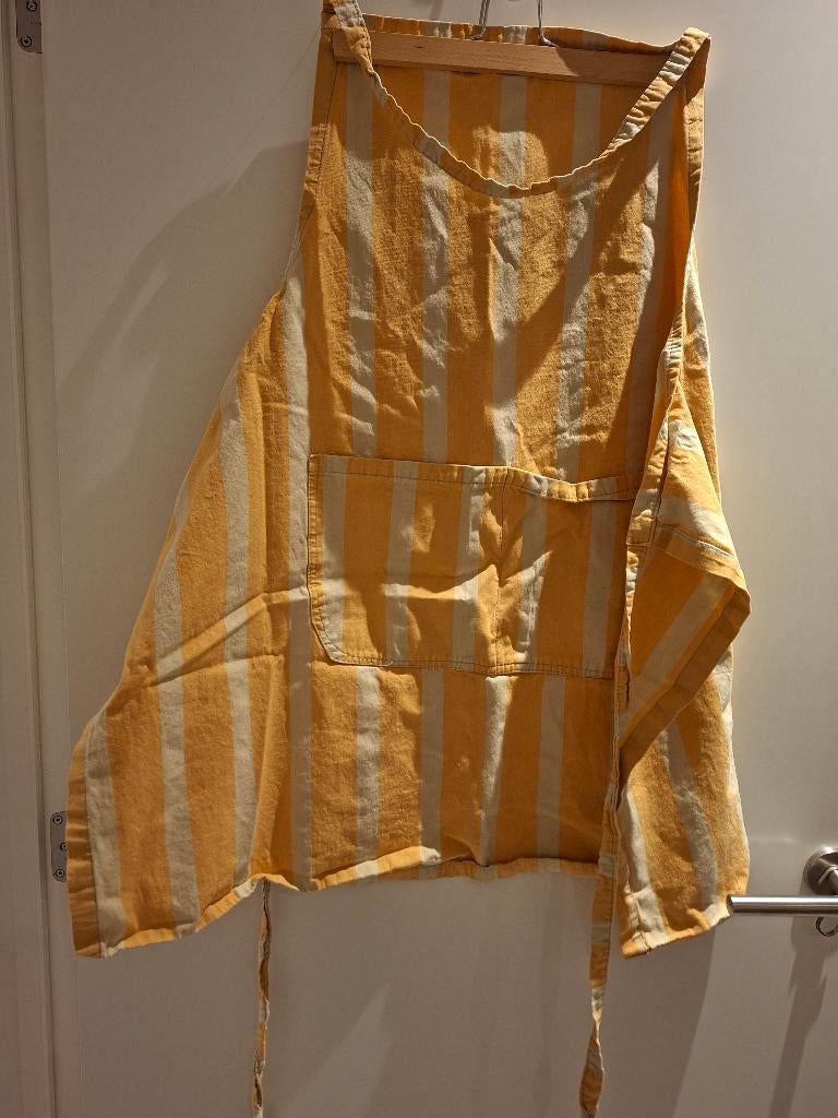 Zelfgemaakte keukenschort, Maison & Meubles, Cuisine | Linge de cuisine, Enlèvement ou Envoi, Utilisé, Orange, Tablier