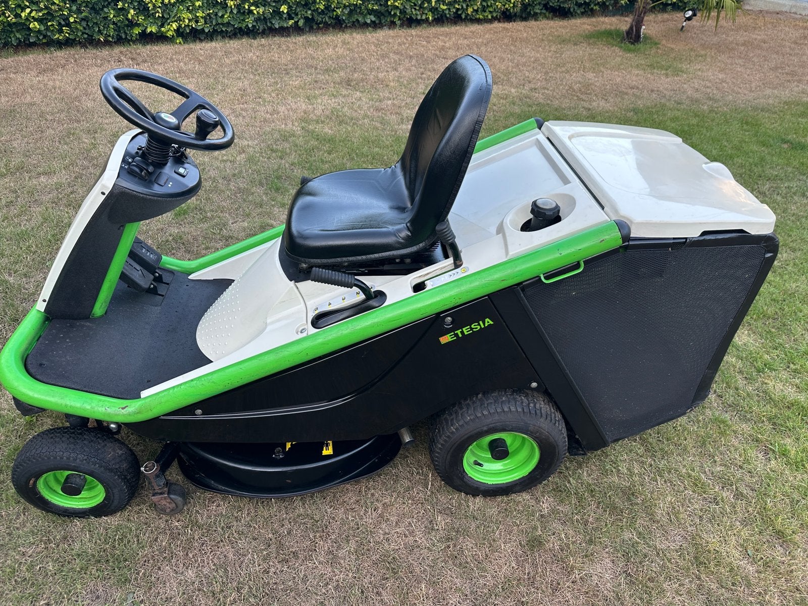 Zitmaaier Etesia Hydro 80 MKHP3, Tuin en Terras, Zitmaaiers, Ophalen, Zo goed als nieuw