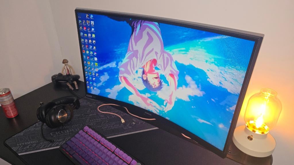 Samsung Odyssey G7 27" QHD 240Hz gaming monitor, Gaming, 1 à 2 ms, VA, Utilisé