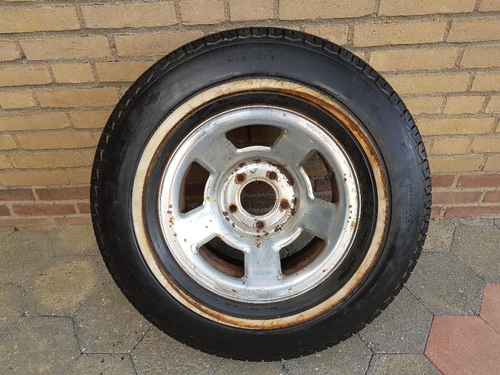 235-75-r15 5x127 wielsteek 82 mm naafgat, Ophalen, Gebruikt, Chevrolet