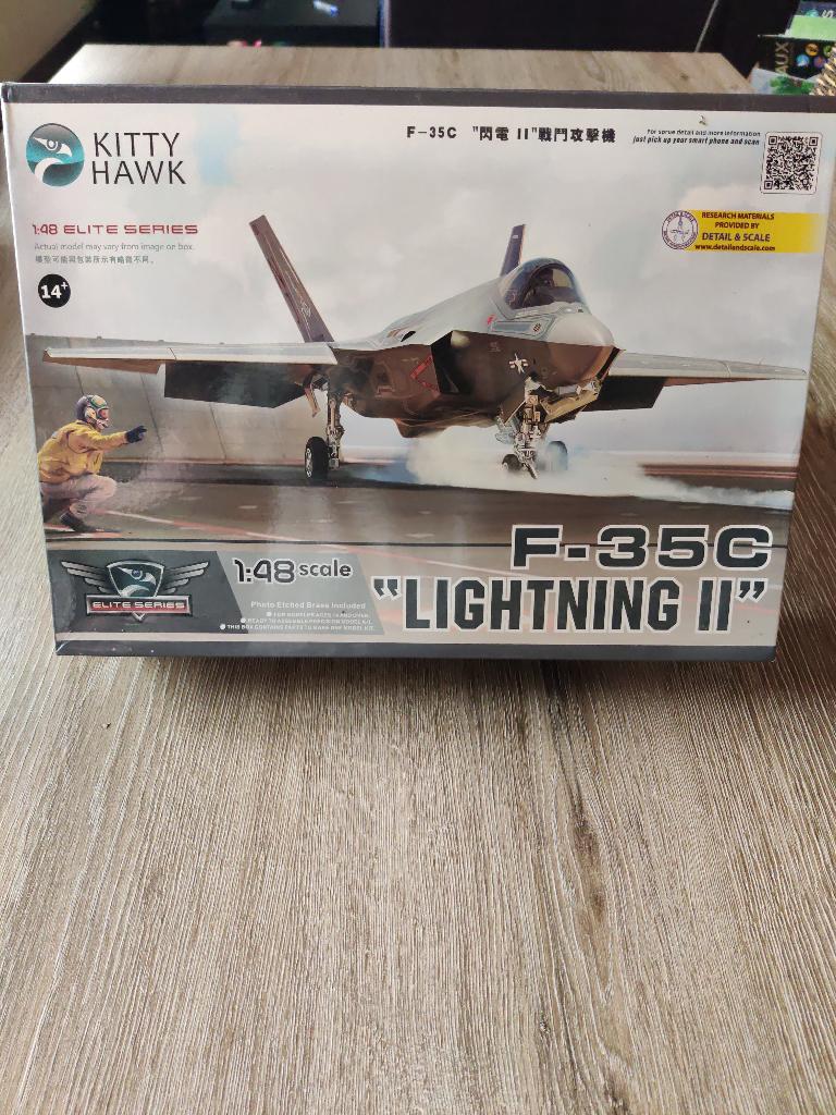 Kitty Hawk – F‑35C Lightning II – 1/48, Neuf, Enlèvement ou Envoi, Avion, Plus grand que 1:72