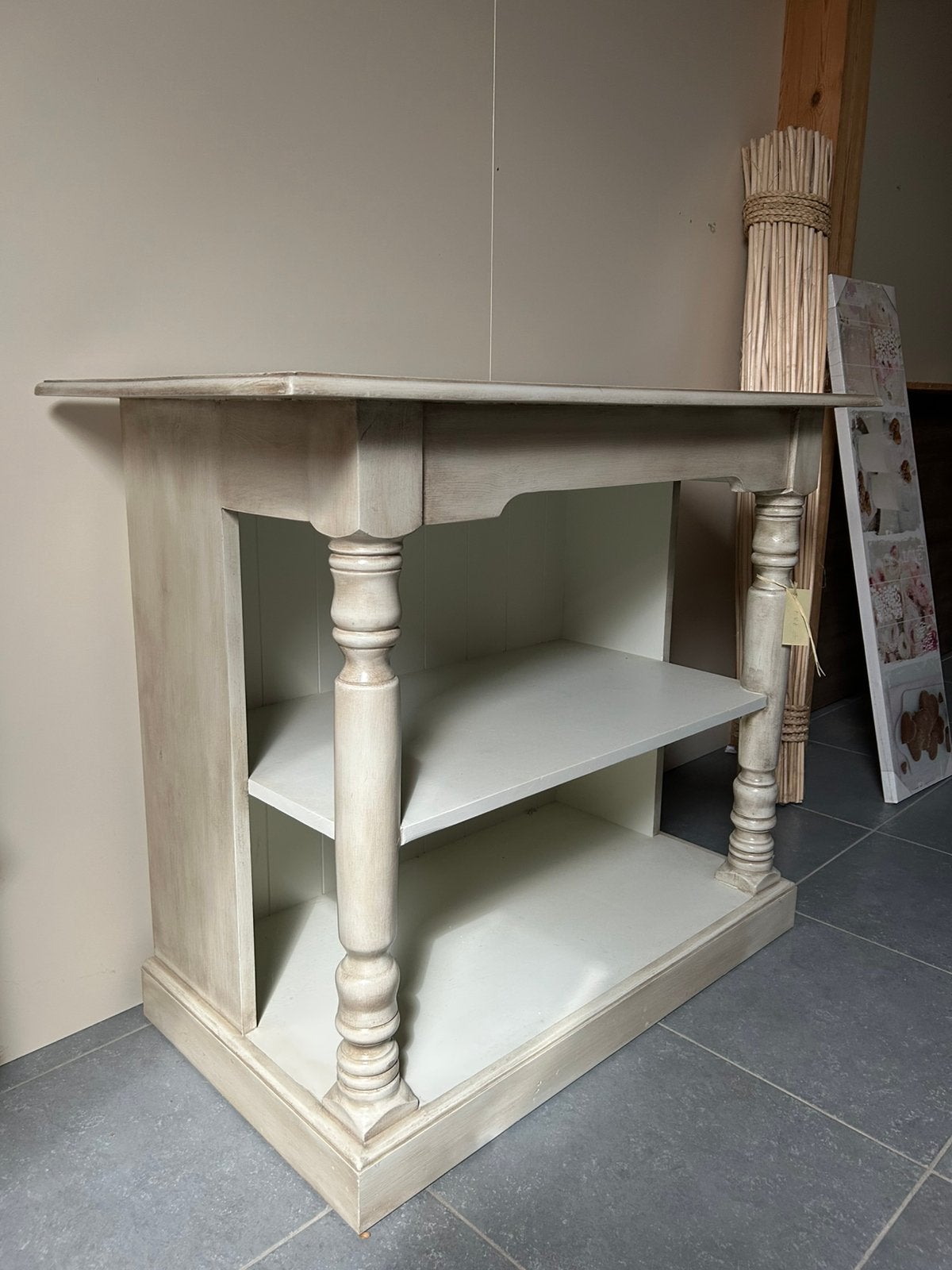 Dressoir in hout, licht gepatineerd 110brx56dx90h, Huis en Inrichting, Ophalen