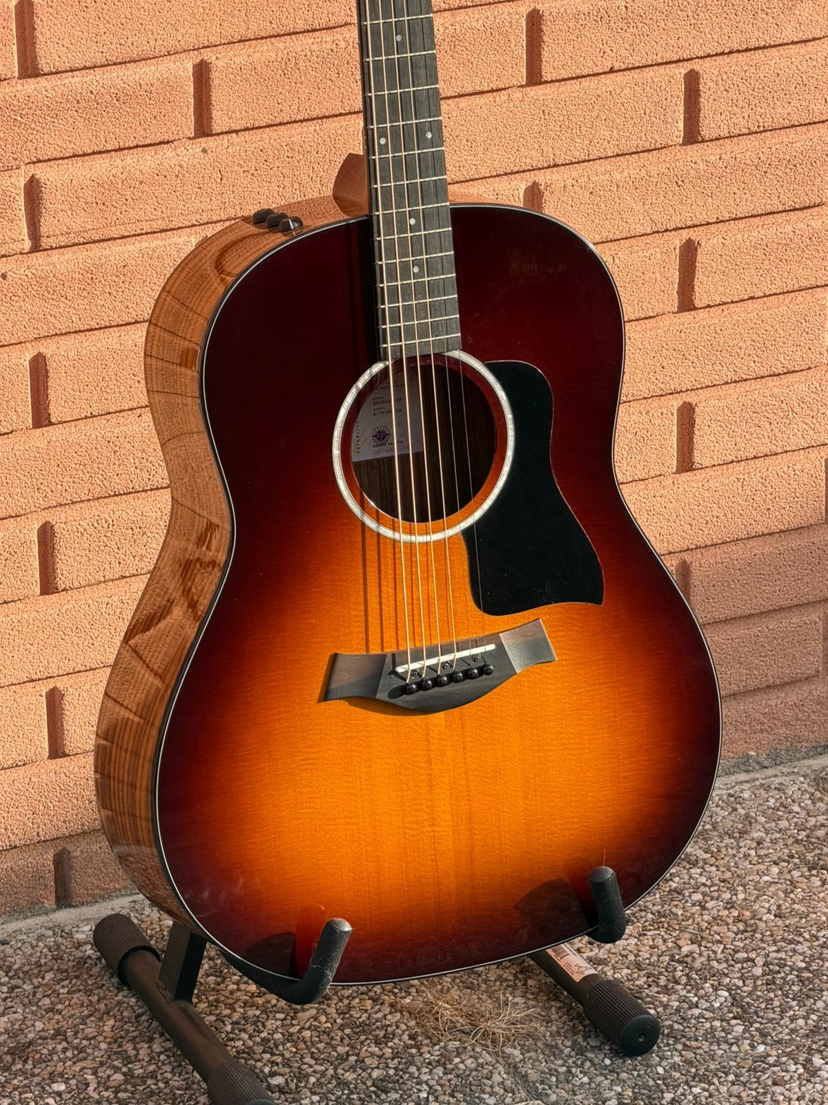 Taylor 217e Plus SB, Musique & Instruments, Enlèvement ou Envoi